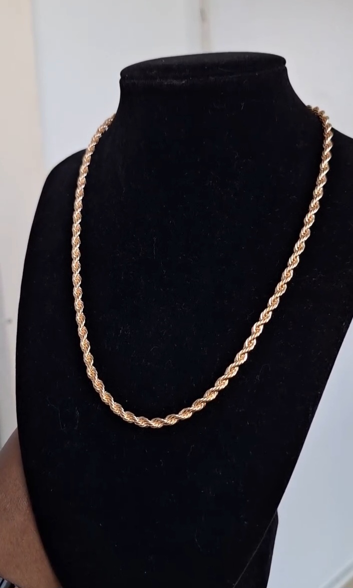 chain necklace